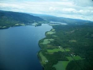 Langs Tunhovdfjorden i Numedal