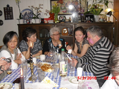 Noriko nr. 2 fra venstre